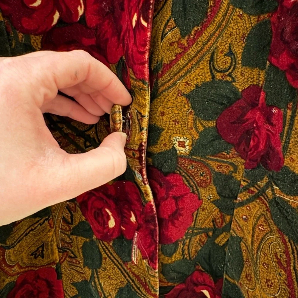 Vintage Tapestry Design Red Yellow Green Floral Velvet Blazer Button Grandmacore